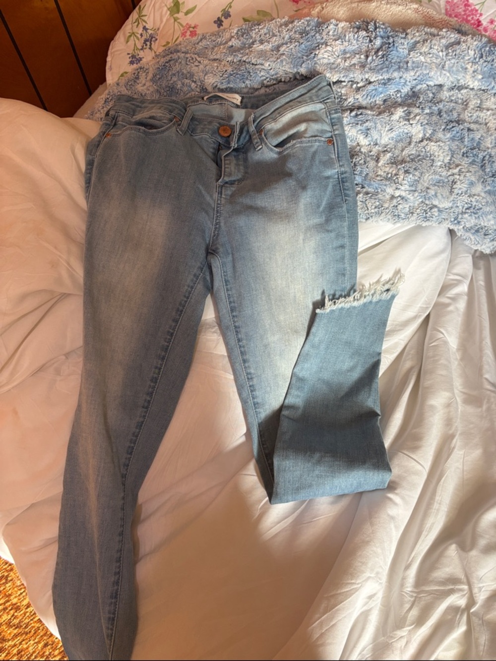 Articles Of Society Light Wash Skinny Jeans with Frayed Hem